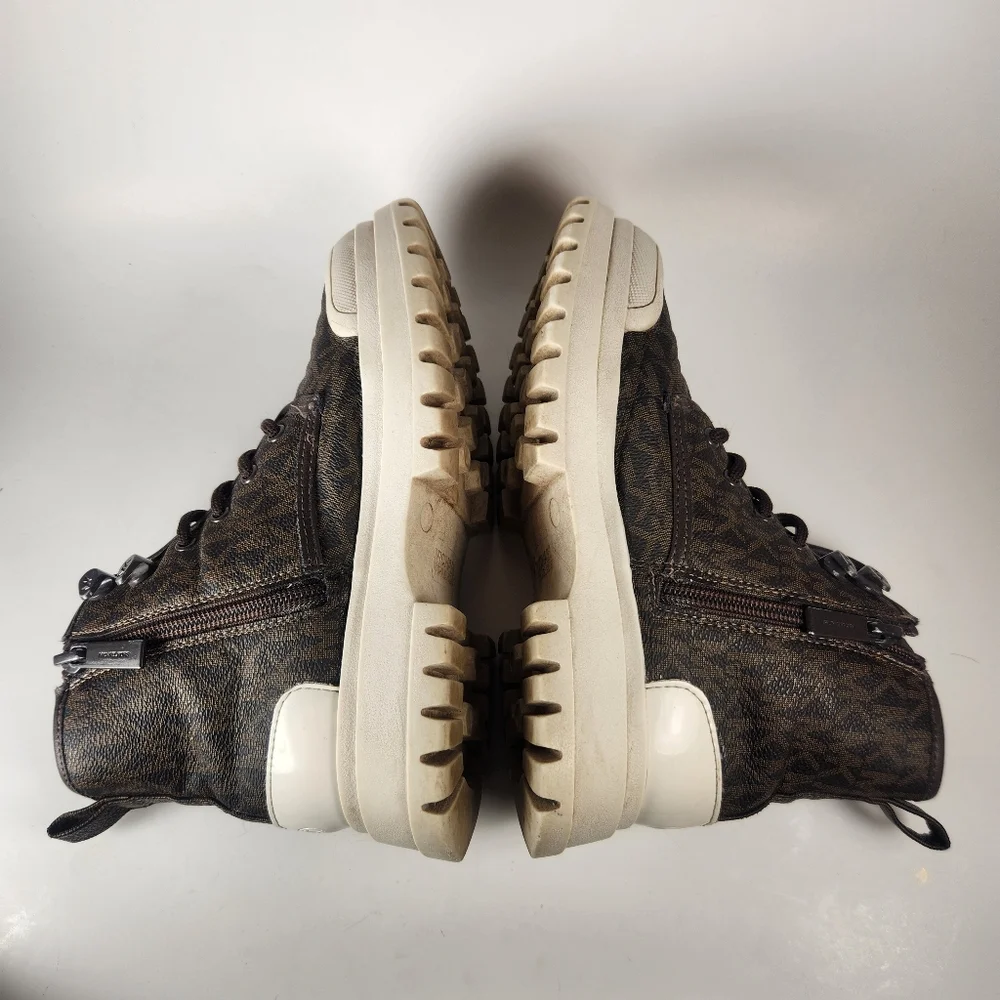 MICHAEL KORS Girls Payton Boot Size 2 Brown Lug Sole Signature Logo Textile - Picture 7 of 13